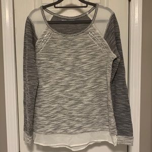 Women’s Sweater/Top